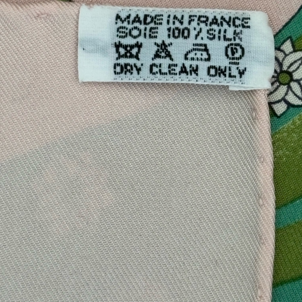 Rare Hermes
Sarasvati Silk Scarf - Picture 11 of 16